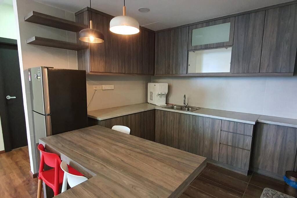 Lovely Vivacity Jazz Suite 2 Cozy Condo 2 Card Lv6 Kuching Luaran gambar