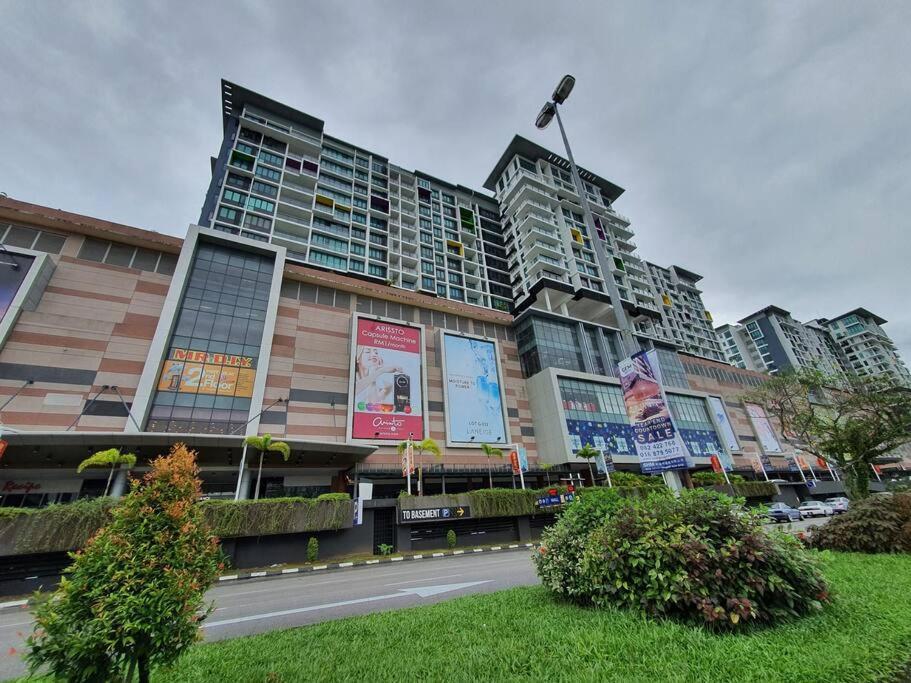Lovely Vivacity Jazz Suite 2 Cozy Condo 2 Card Lv6 Kuching Luaran gambar